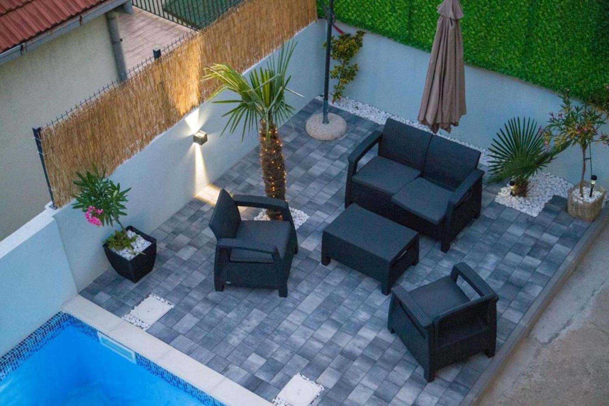 Summer House With Heated Swimming Pool Mostar Esterno foto