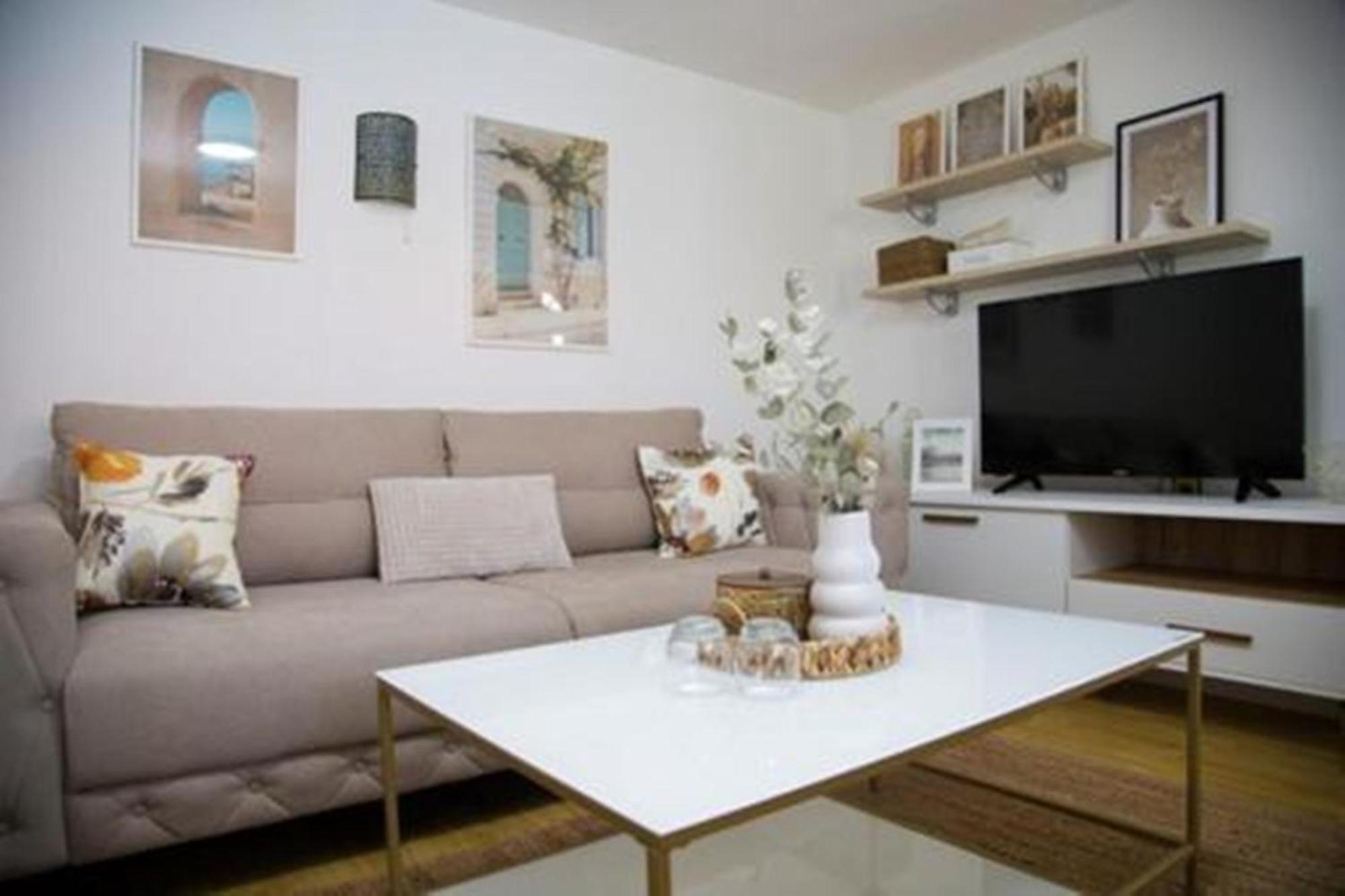 Summer House With Heated Swimming Pool Mostar Esterno foto